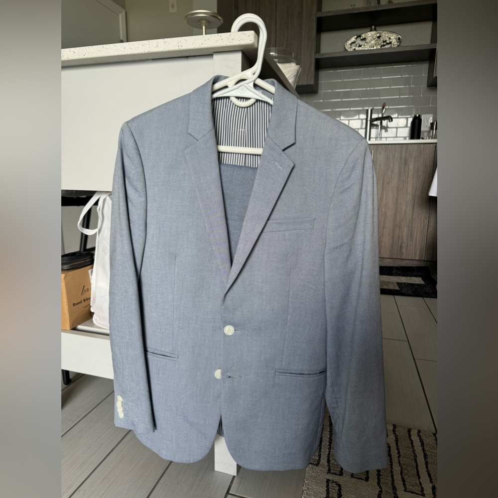 Men’s Express Suit - Worn Once